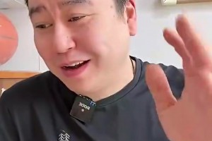 大史此前：湖人真是火箭好哥们，一块输一块赢，季后赛咱就碰着吧