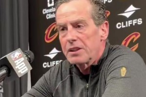 阿特金森：哈登的加盟给我们注入了强心针，他是历史前十的球员